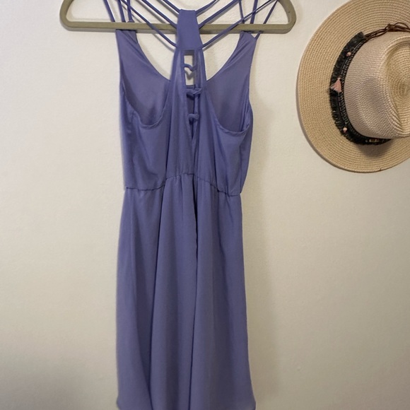 High low dress in lilac - Picture 3 of 4